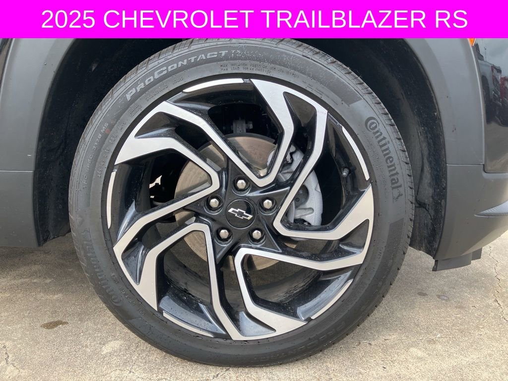 Used 2025 Chevrolet TrailBlazer RS w/ Convenience Package image 10