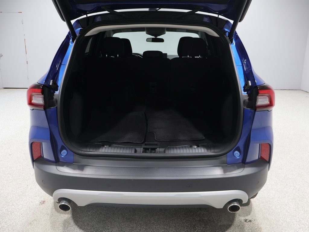 Used 2023 Ford Escape Active w/ Tech Pack #1 AWD/4WD image 19