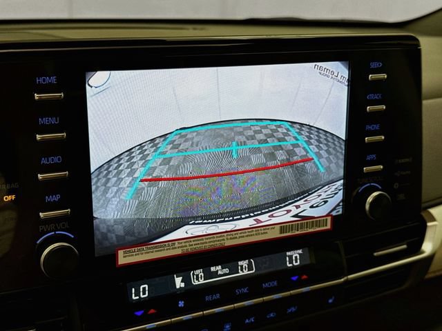 Used 2024 Toyota Sienna XLE w/ XLE Plus Package FWD image 14