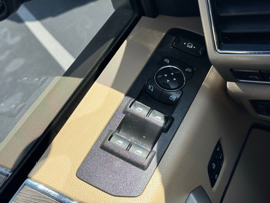 Used 2020 Ford F250 Lariat w/ Chrome Package image 25