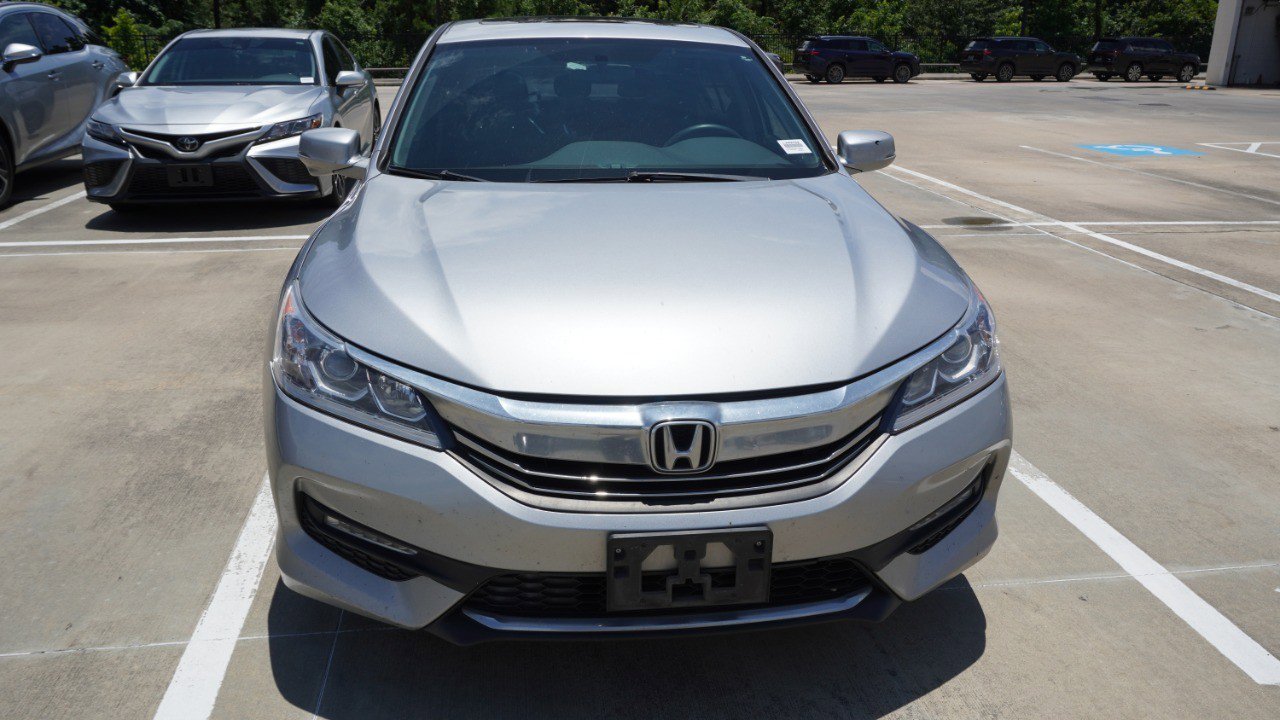 Used 2016 Honda Accord EX image 2