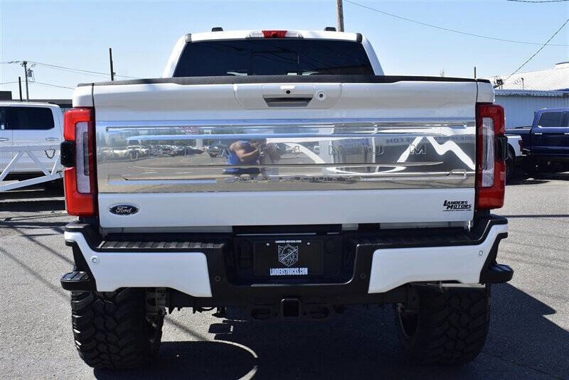 Used 2024 Ford F350 Platinum image 4