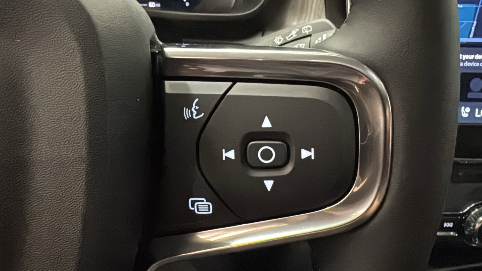 New 2026 Volvo XC40 B5 Ultra w/ Protection Package Premier AWD/4WD image 14