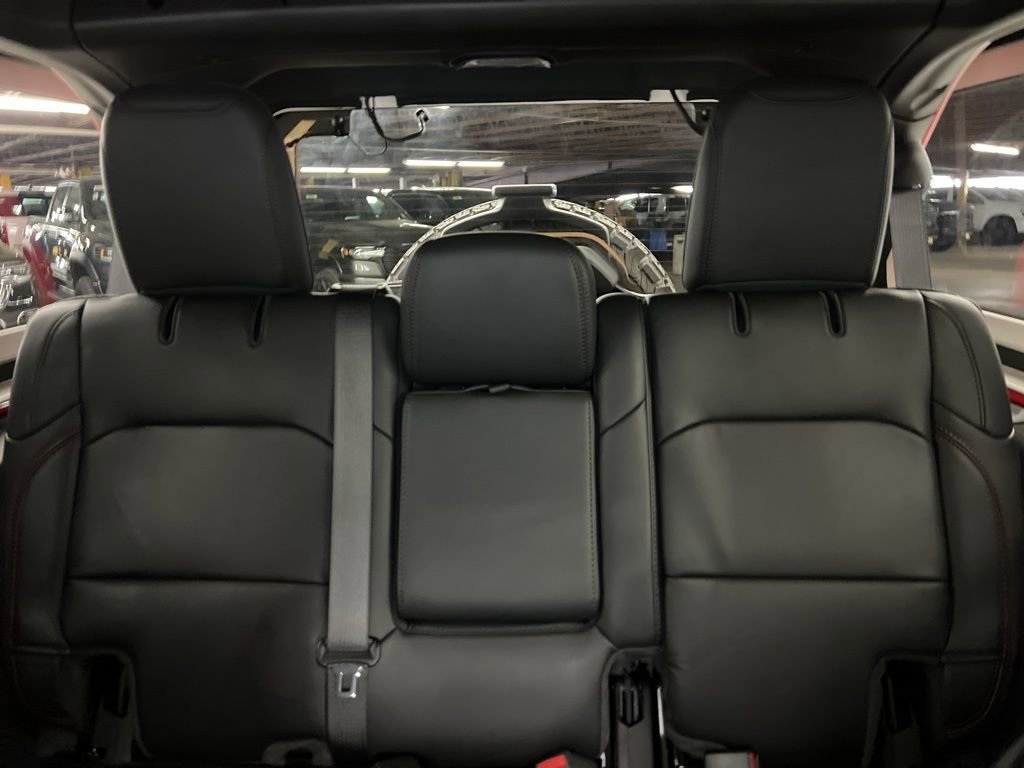 Used 2025 Jeep Wrangler Unlimited Rubicon image 25