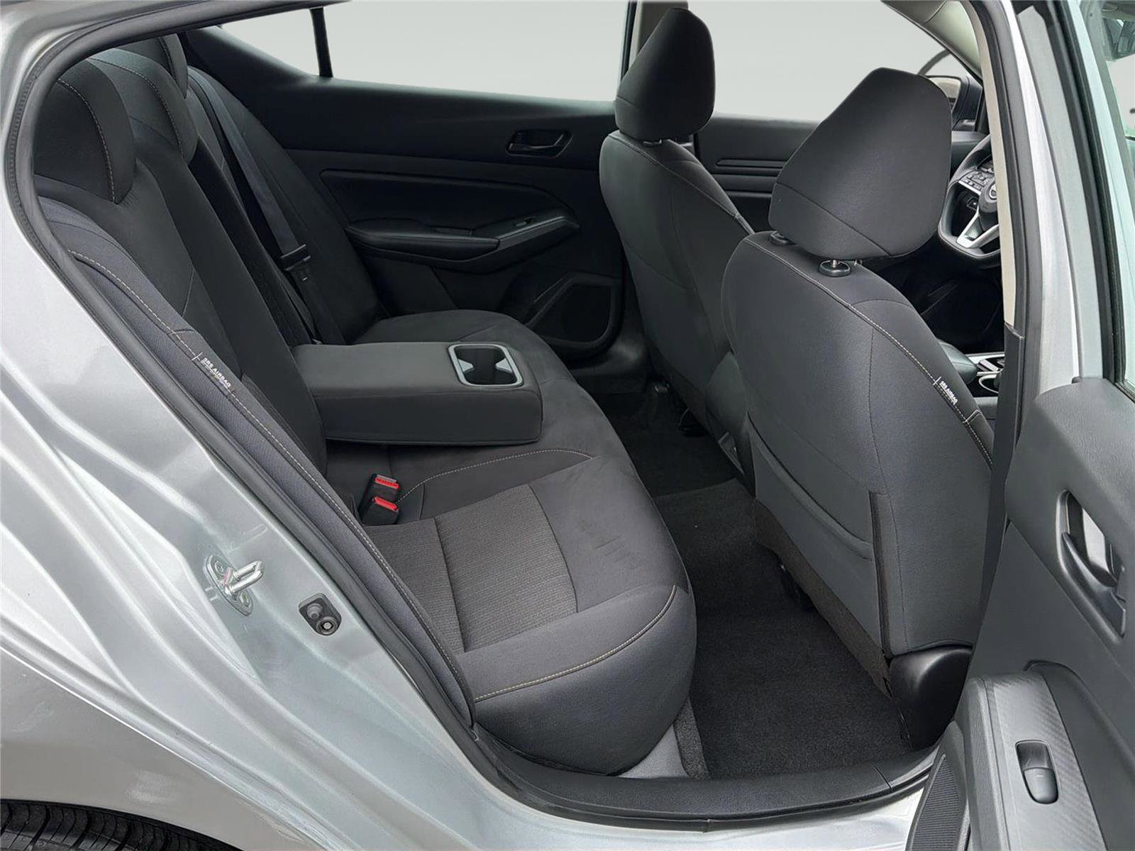 Used 2024 Nissan Altima 2.5 SV image 31