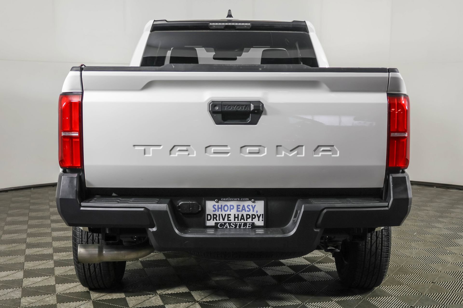Used 2024 Toyota Tacoma SR RWD image 16