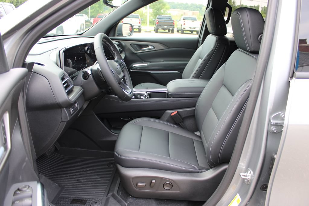 New 2027 Chevrolet Traverse LT w/ Midnight/Sport Edition AWD/4WD image 13