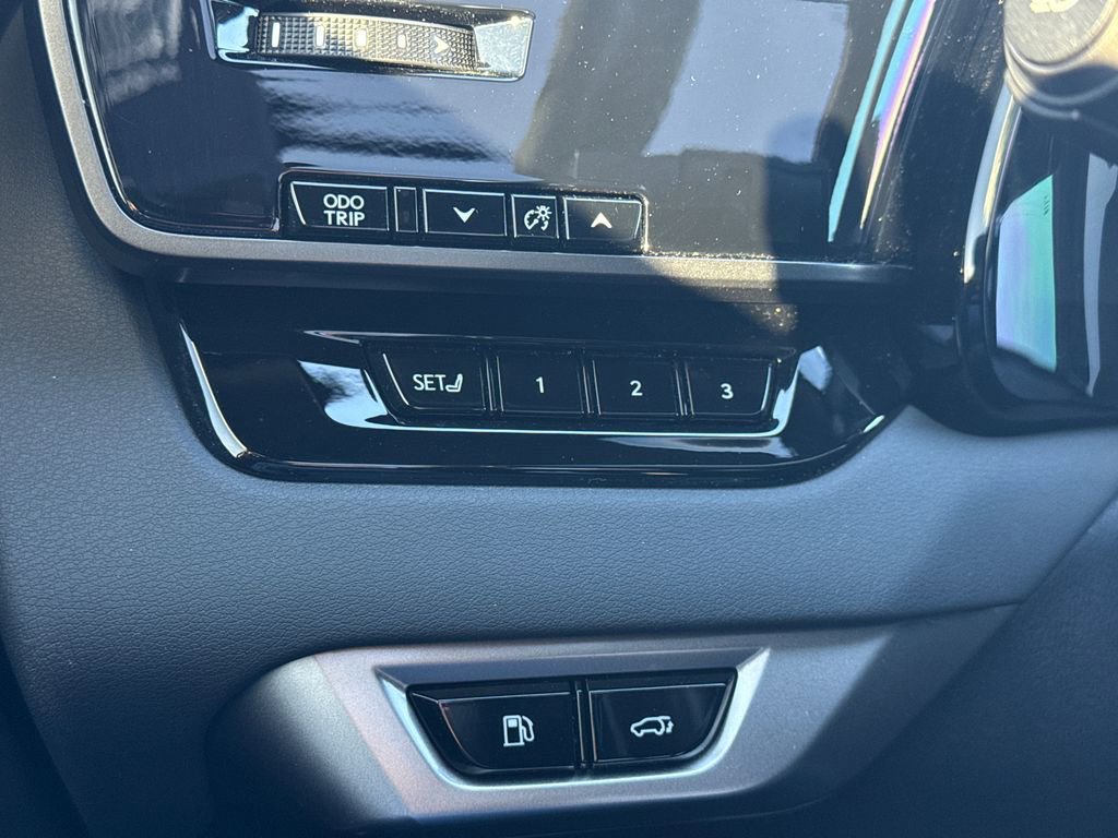 Used 2024 Lexus RX 500h F Sport w/ Convenience Package image 21