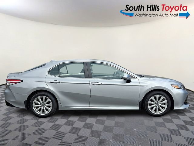Used 2020 Toyota Camry LE image 7