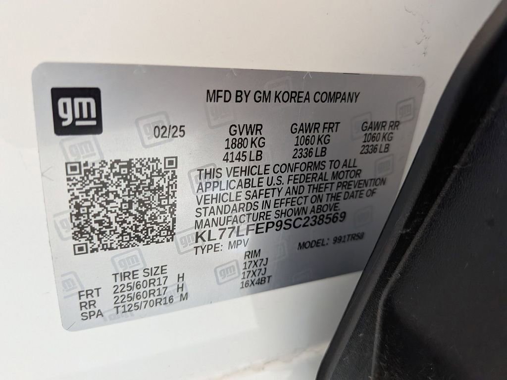 Used 2025 Chevrolet Trax LS image 36