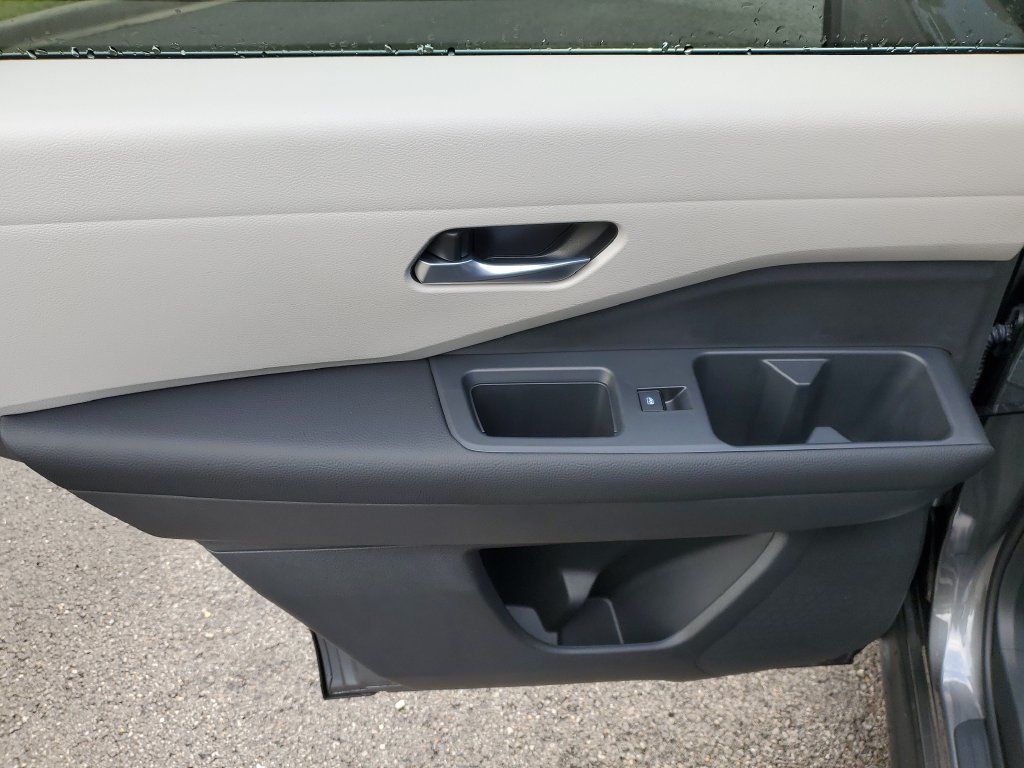 New 2026 Nissan Pathfinder SL FWD image 9