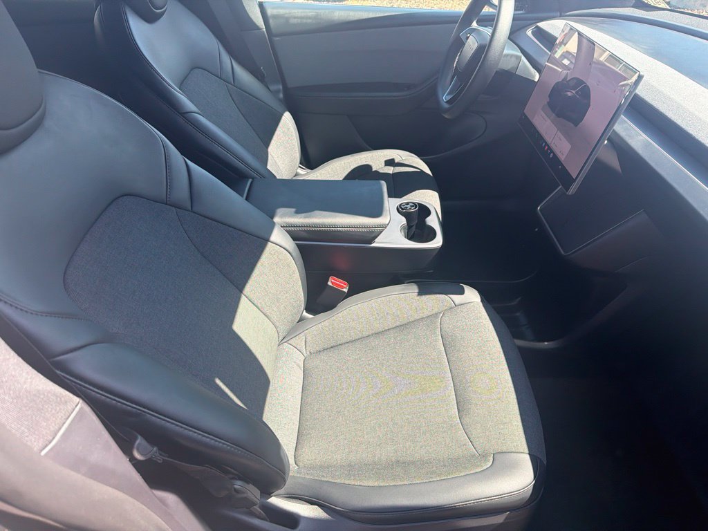 Used 2026 Tesla Model Y 2WD image 11