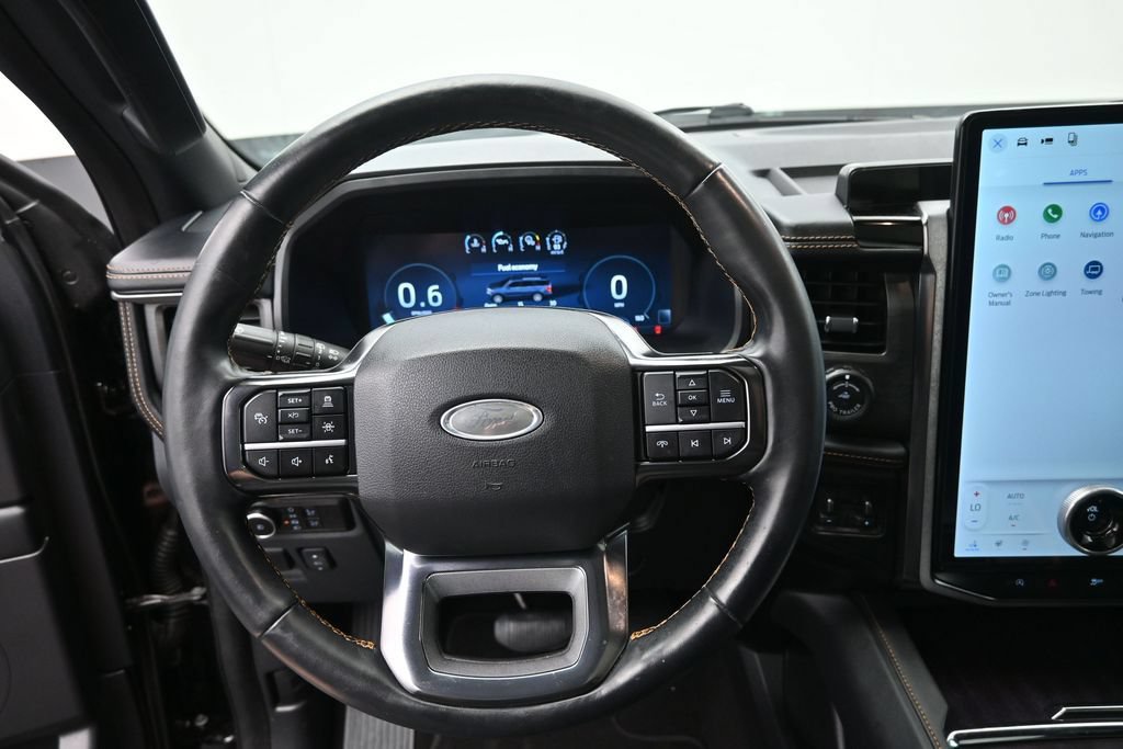 Used 2024 Ford Expedition Max Platinum RWD image 28