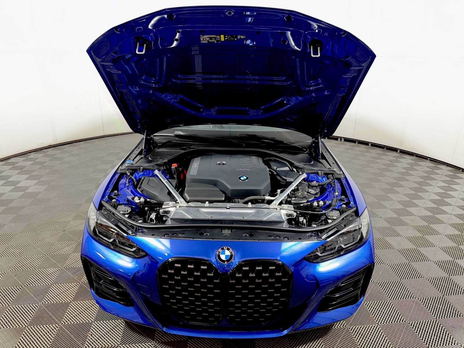 Used 2024 BMW 430i xDrive Coupe w/ M Sport Package AWD/4WD image 33