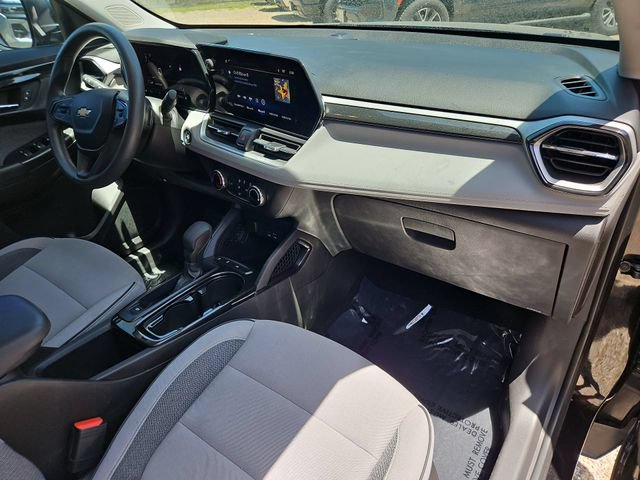 Used 2025 Chevrolet TrailBlazer LS w/ LS Convenience Package FWD image 28