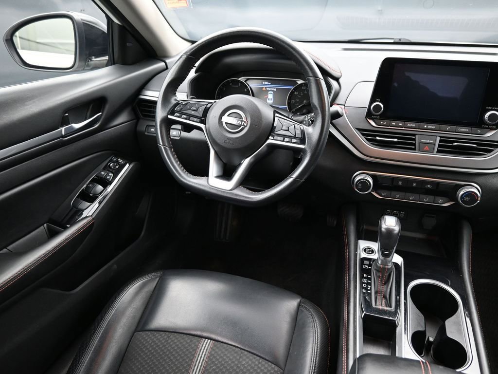 Used 2024 Nissan Altima 2.5 SR image 11