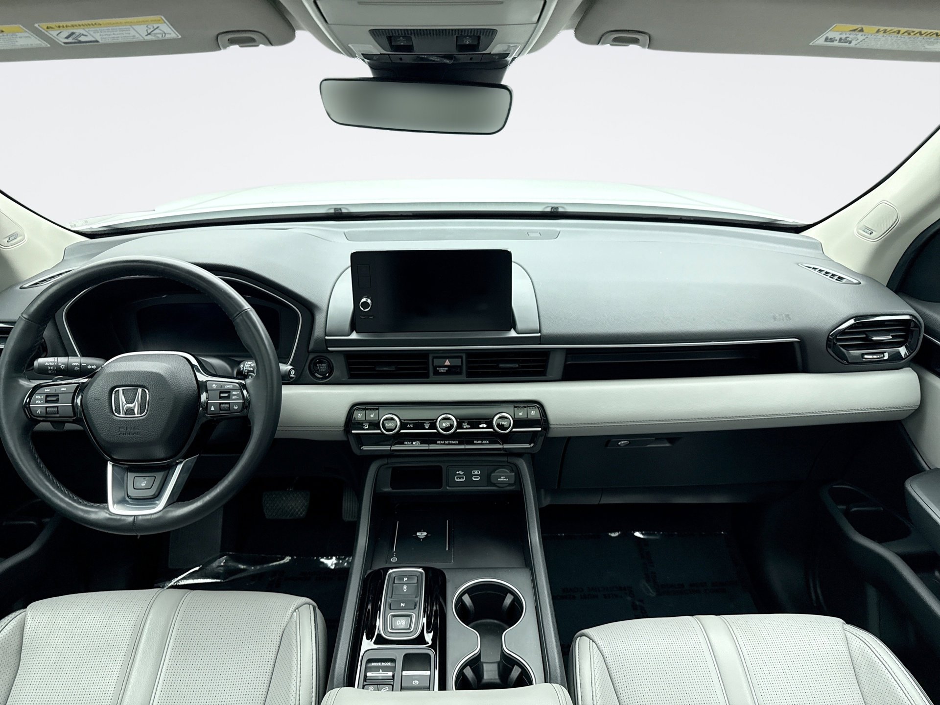 Used 2025 Honda Pilot Elite image 14