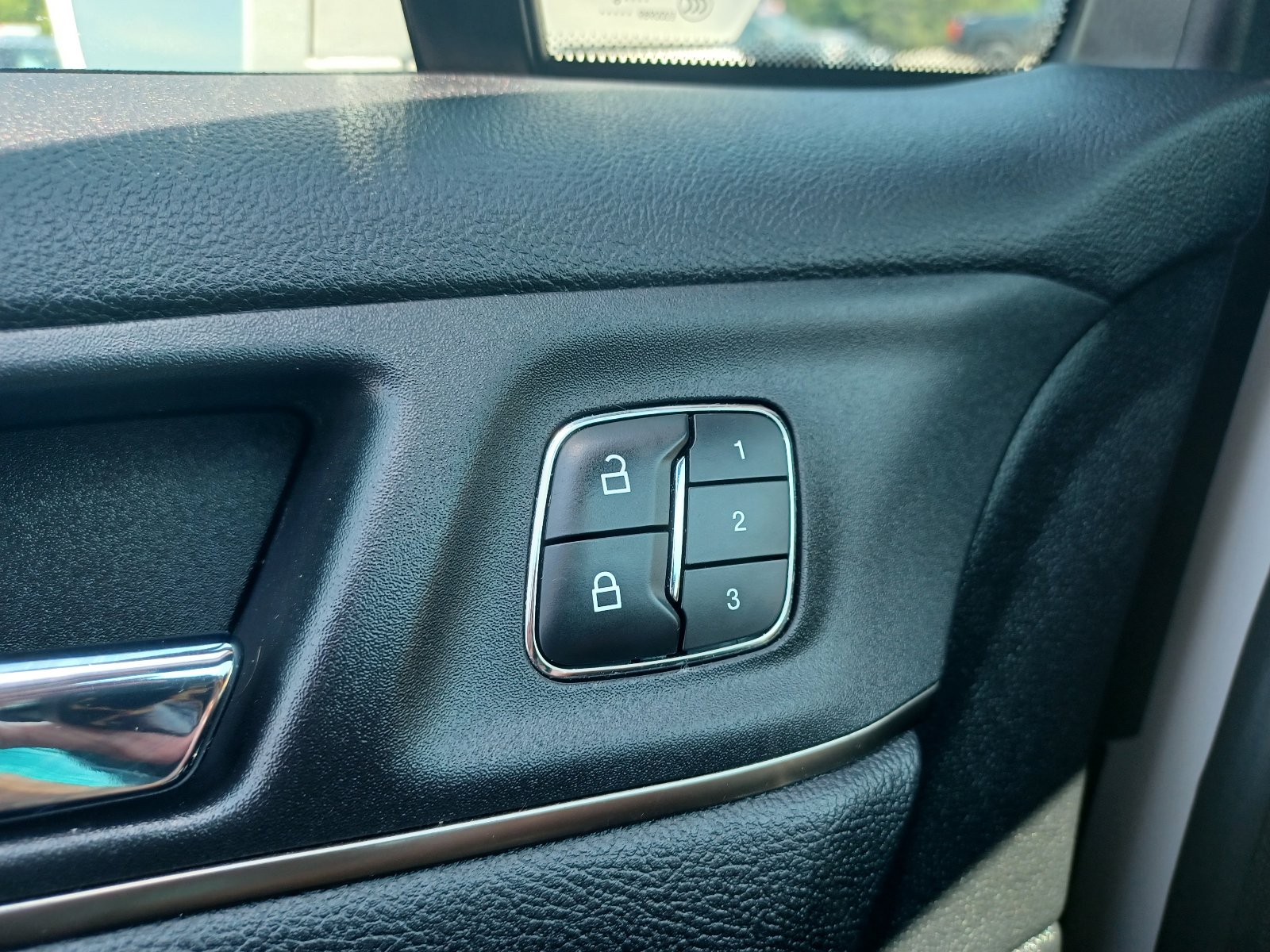 Used 2019 Lincoln MKC Reserve w/ MKC Technology Package AWD/4WD image 19