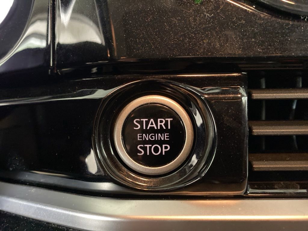 Used 2023 Nissan Pathfinder Platinum image 7