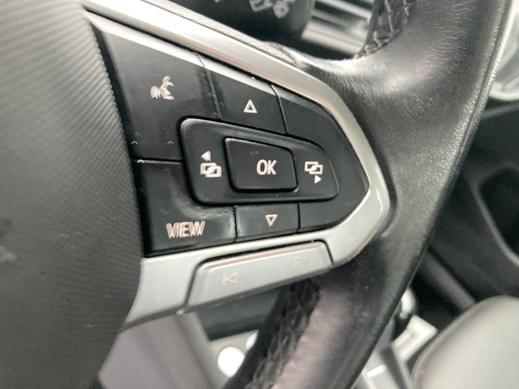 Used 2023 Volkswagen Jetta SE image 42