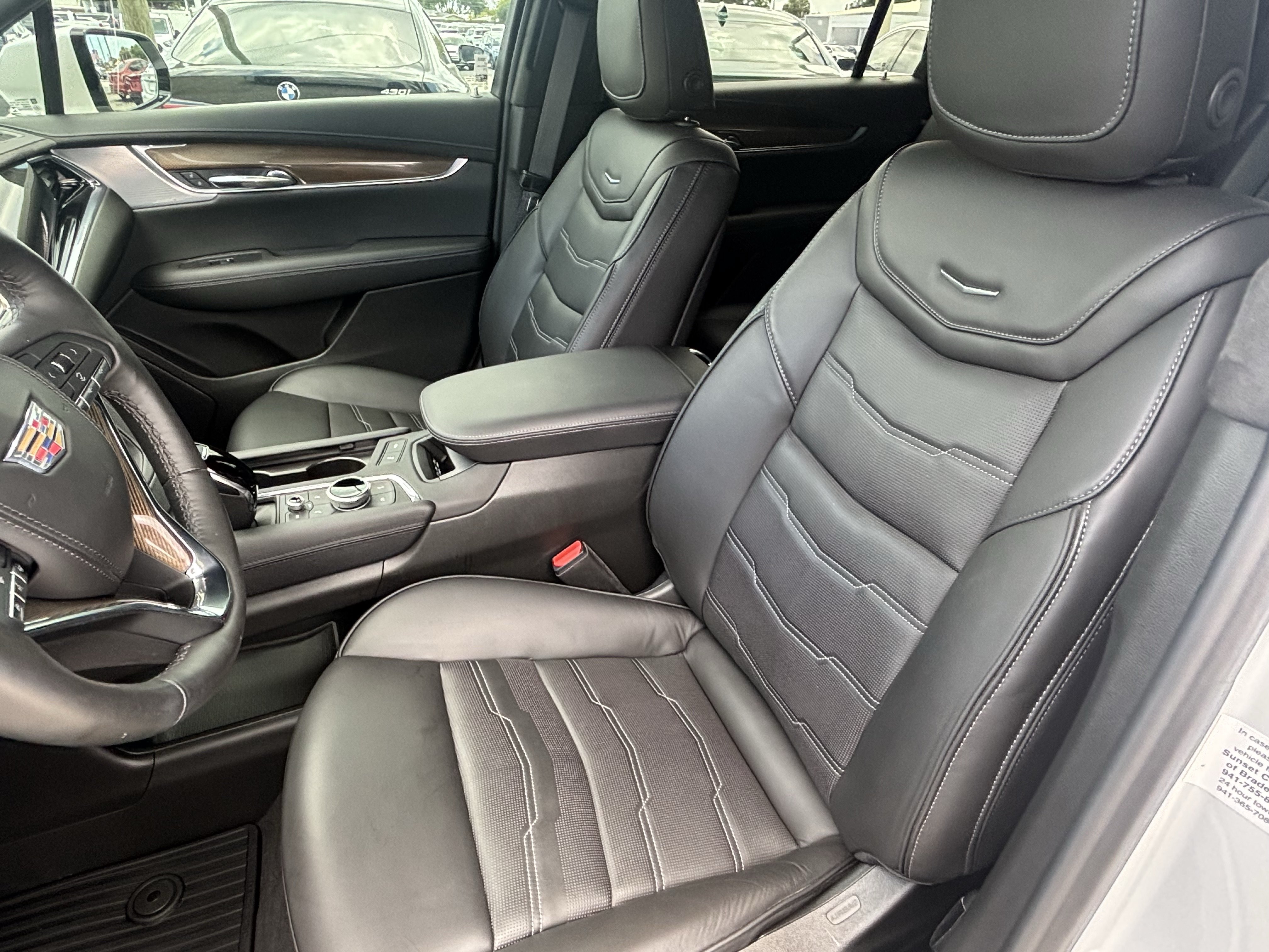 Certified 2023 Cadillac XT6 Sport w/ Platinum Package AWD/4WD image 16