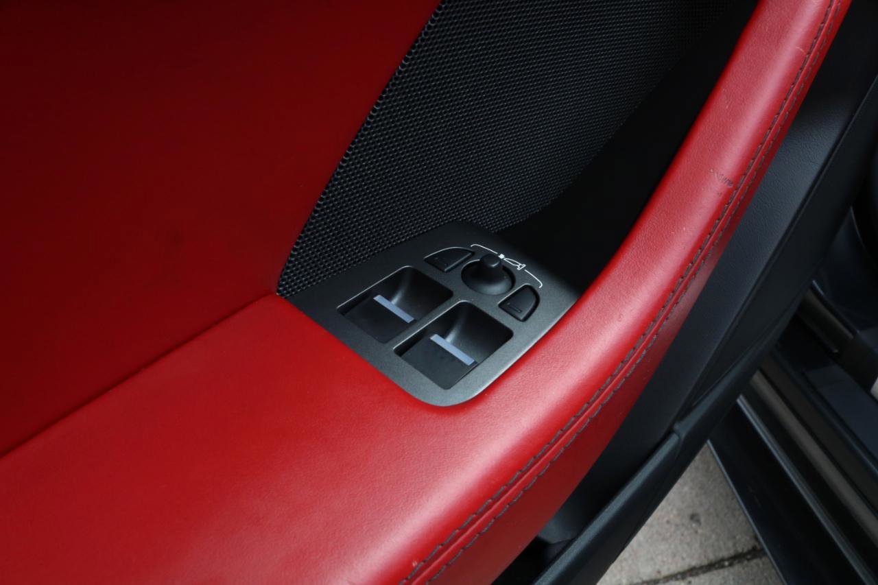 Used 2016 Jaguar F-TYPE S image 27