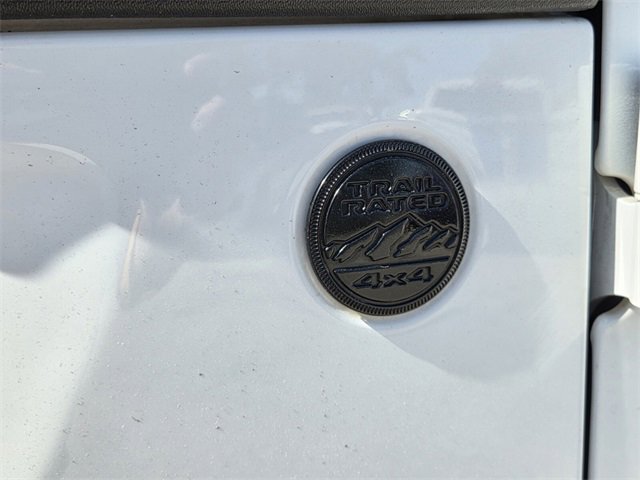 Certified 2021 Jeep Gladiator Willys image 11