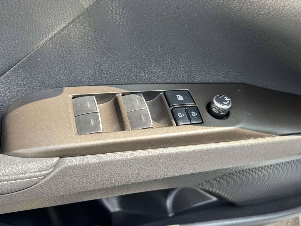Used 2023 Toyota Camry XSE AWD/4WD image 18