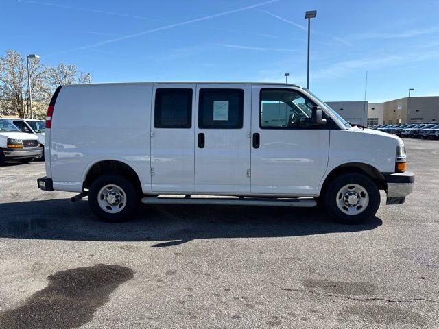 Used 2024 Chevrolet Express 2500 w/ Driver Convenience Package RWD image 10