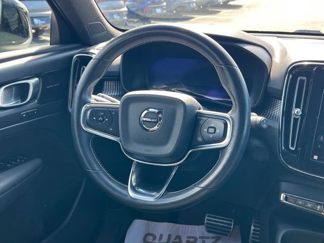 Used 2021 Volvo XC40 P8 Recharge w/ Advanced Package image 12