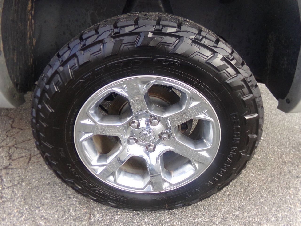 Used 2017 RAM 1500 Laramie w/ Convenience Group image 17