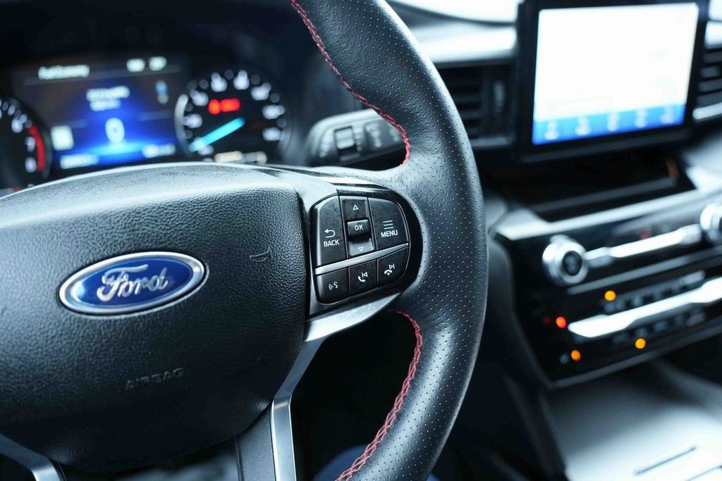 Used 2023 Ford Explorer ST-Line image 30