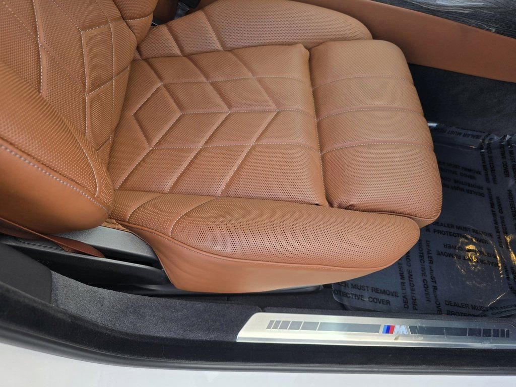 Used 2024 BMW i7 xDrive60 image 16