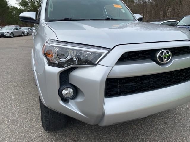 Used 2017 Toyota 4Runner SR5 RWD image 28