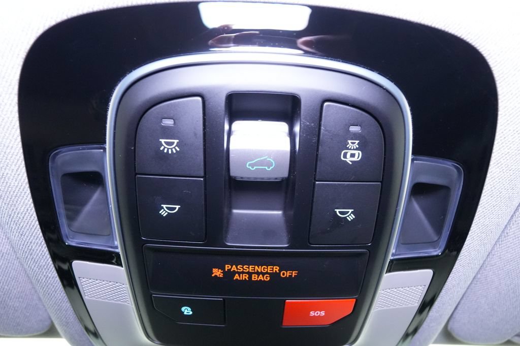 Used 2022 Hyundai Santa Fe Limited AWD/4WD image 46