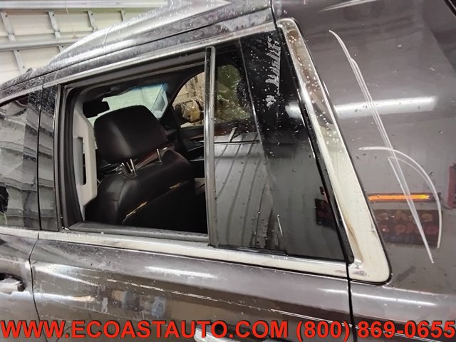 Used 2015 Cadillac Escalade Luxury AWD/4WD image 23