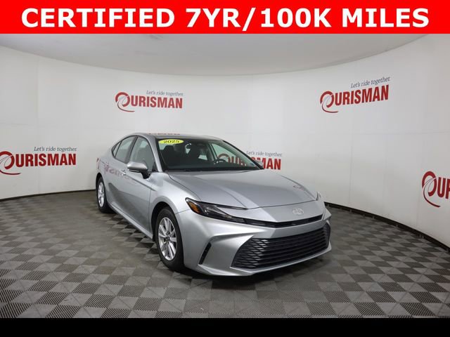 Used 2025 Toyota Camry LE FWD image 16