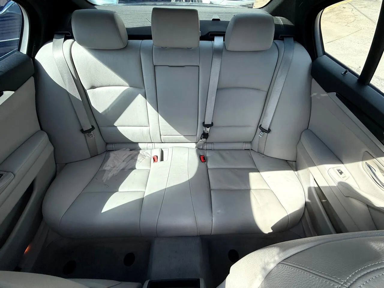 Used 2012 BMW 550i Sedan image 28