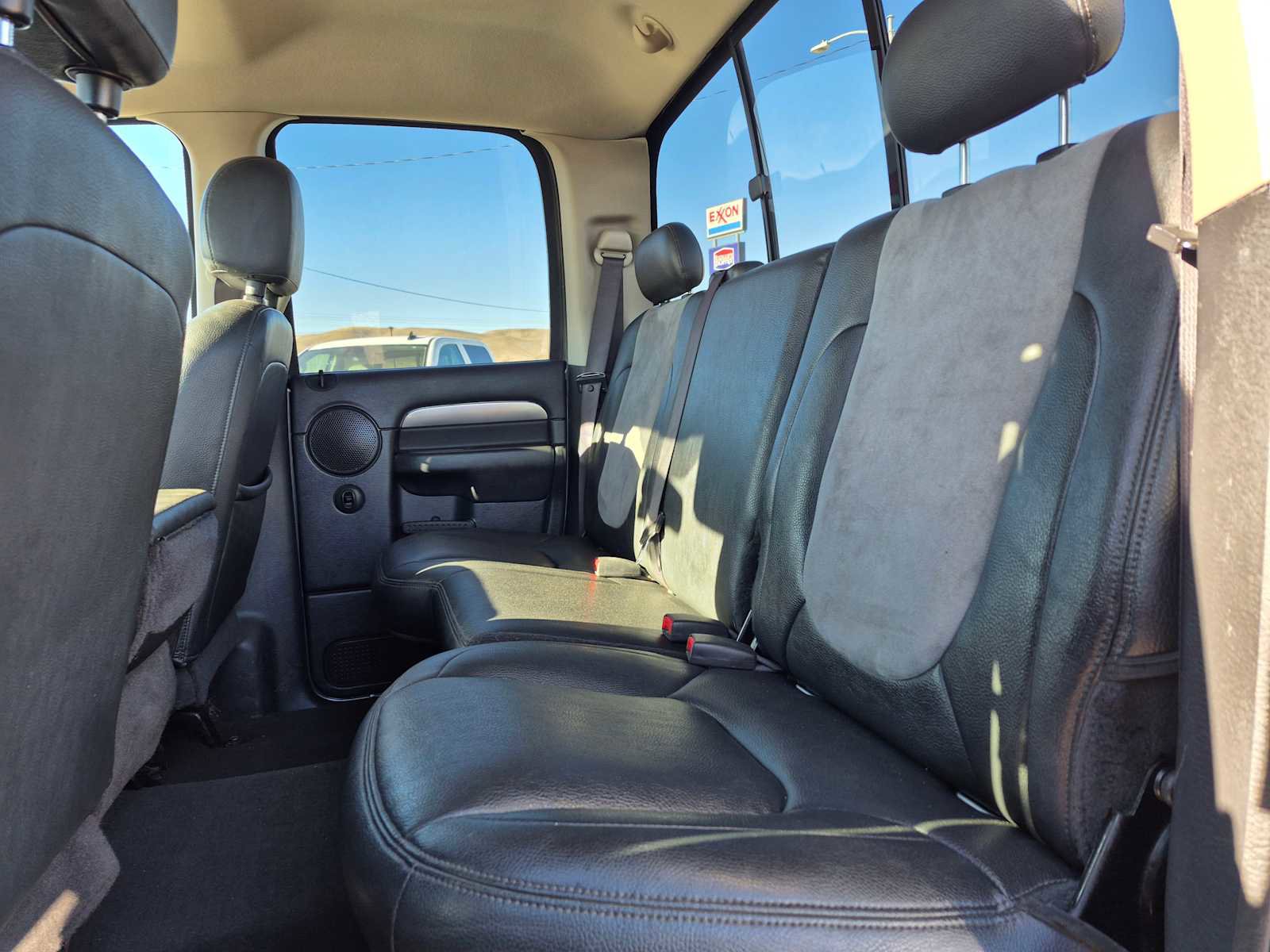 Used 2004 Dodge Ram 2500 Truck SLT w/ Trailer Tow Group image 29