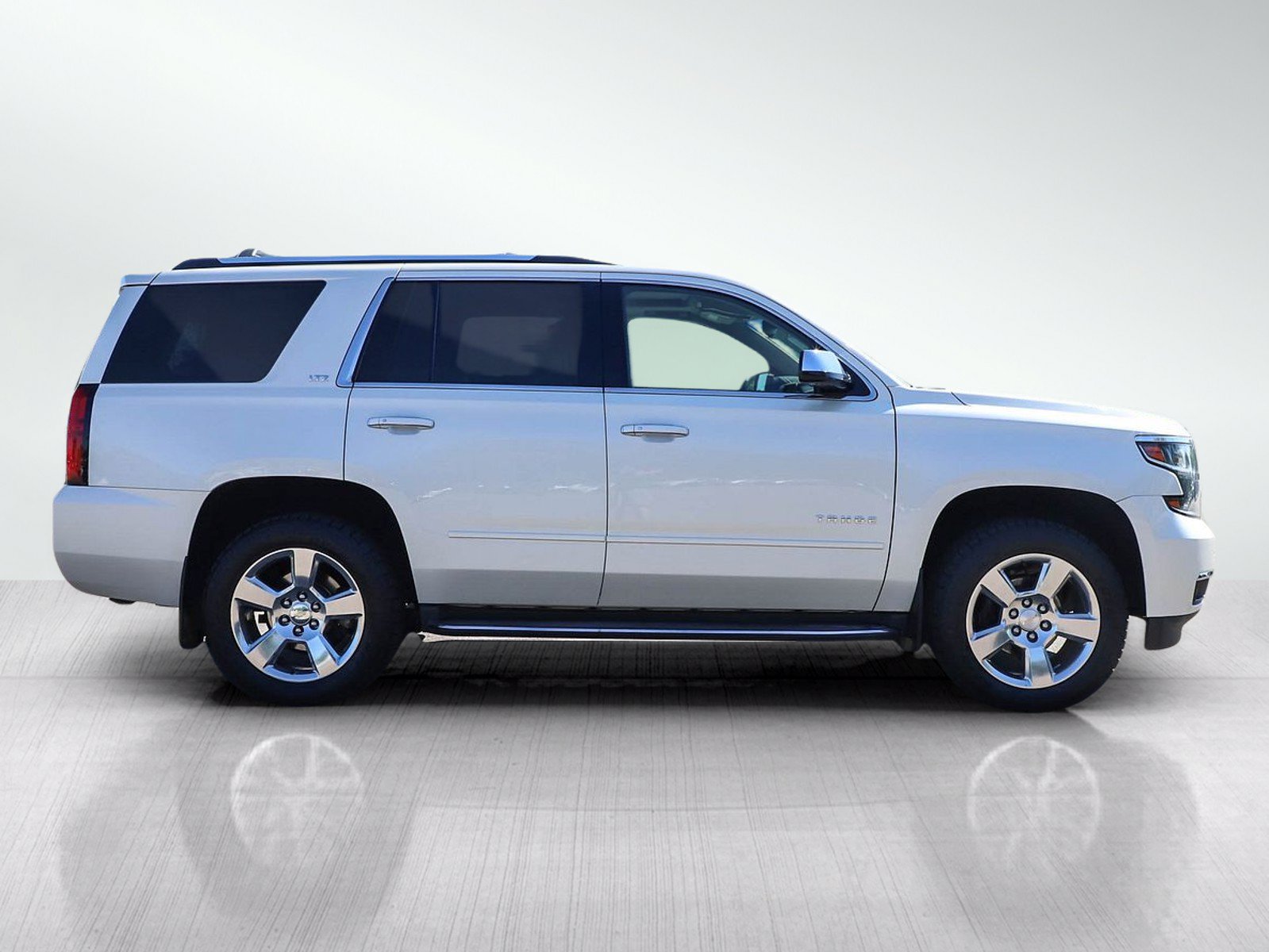 Used 2015 Chevrolet Tahoe LTZ AWD/4WD image 6