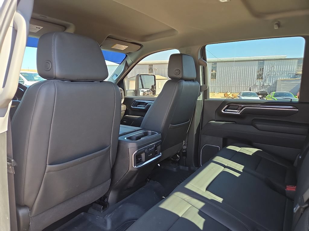 Used 2025 Chevrolet Silverado 2500 LTZ w/ LTZ Convenience Package AWD/4WD image 16