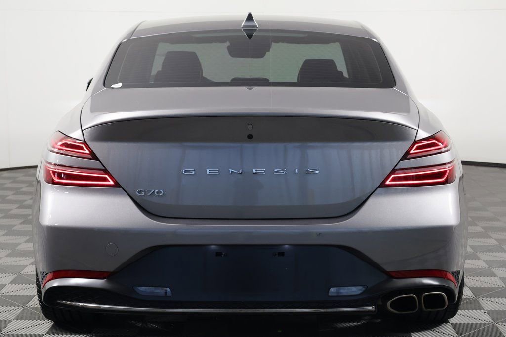 Used 2023 Genesis G70 2.0T image 5