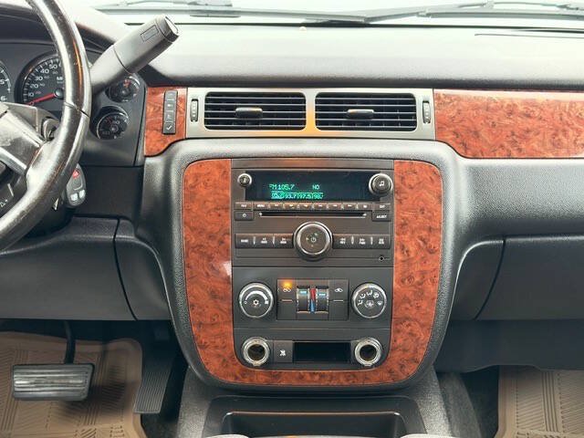 Used 2007 Chevrolet Avalanche LT AWD/4WD image 15