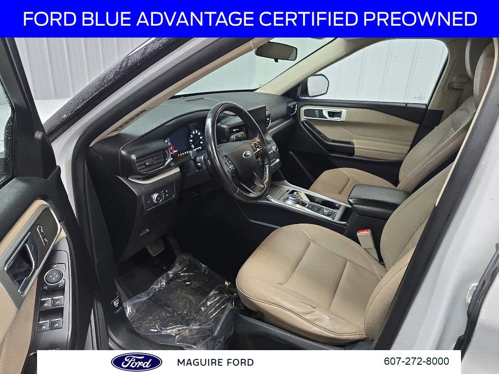 Used 2020 Ford Explorer XLT w/ Equipment Group 202A AWD/4WD image 32
