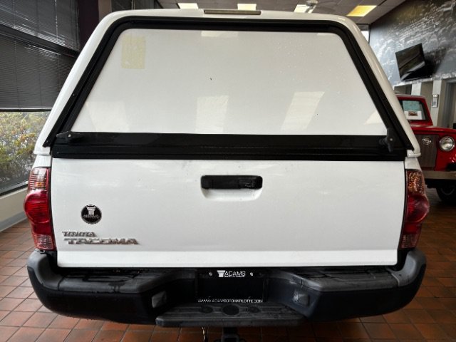 Used 2014 Toyota Tacoma 2WD Regular Cab image 10