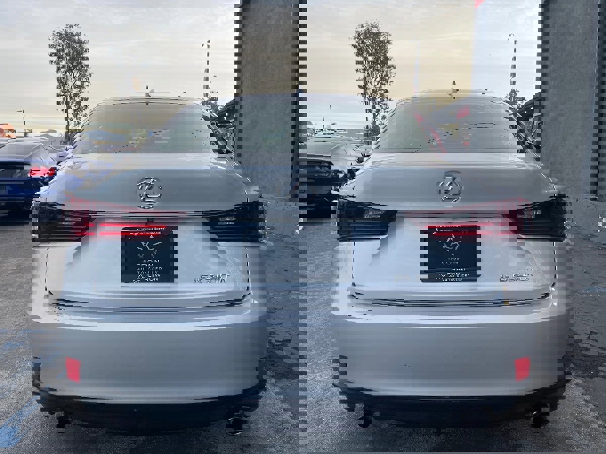 Used 2016 Lexus IS 200t w/ Luxury Package image 8