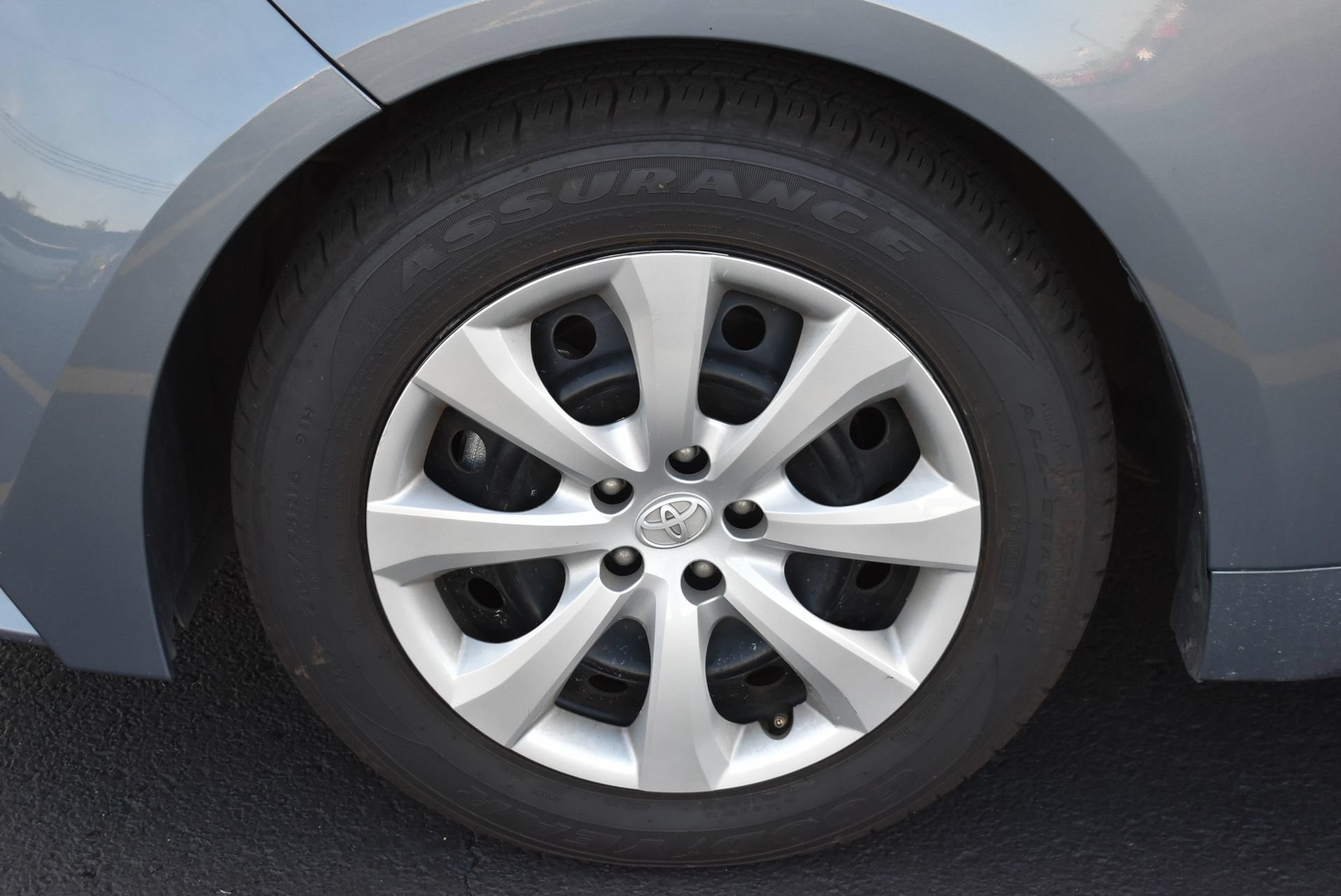 Used 2024 Toyota Corolla LE FWD image 10