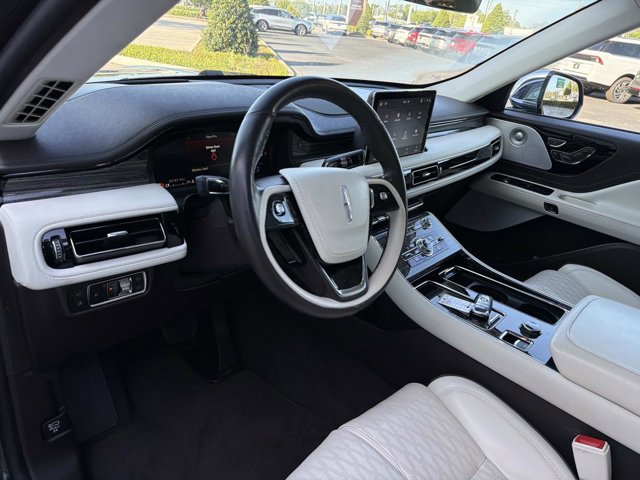 Certified 2022 Lincoln Aviator Black Label Grand Touring w/ Class IV Trailer Tow Package image 16