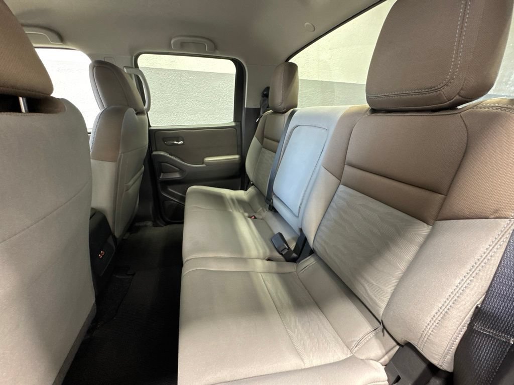 Used 2024 Nissan Frontier SV AWD/4WD image 18
