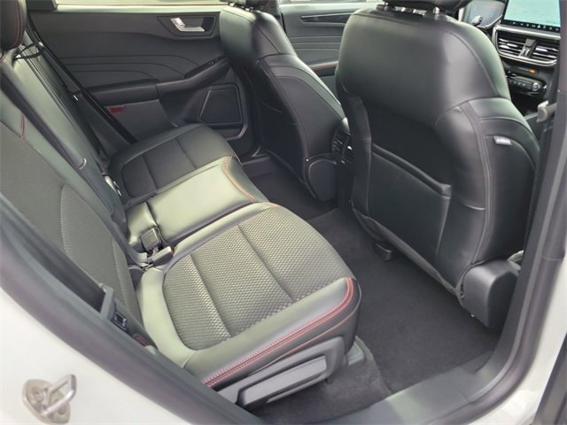 Used 2025 Ford Escape ST-Line w/ Equipment Group 301A image 18